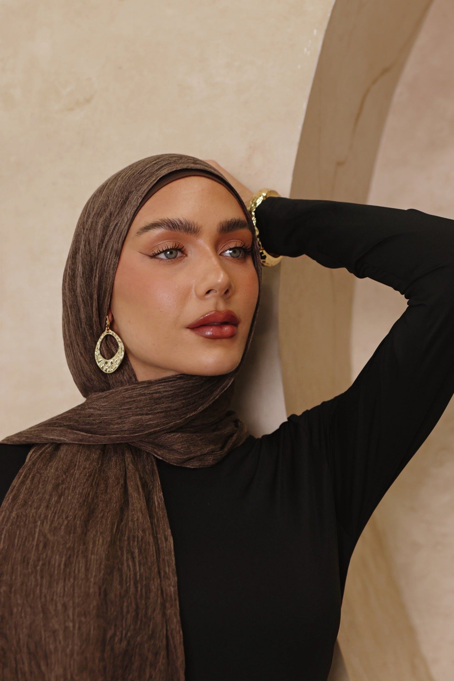 Hijab texturé marron baie
